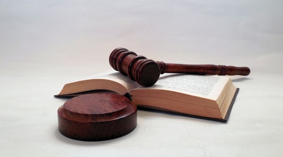 Clicca per accedere all'articolo Esercizio Abusivo Professione Odontoiatrica