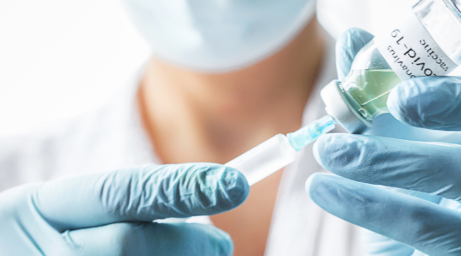 Clicca per accedere all'articolo Vaccinazioni Covid-19 professionisti medici e sanitari
